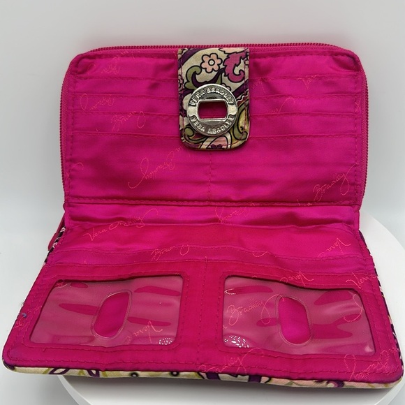 VERA BRADLEY “Very Berry” Quilted Turnlock Wallet (Retired Pattern) - Picture 5 of 6